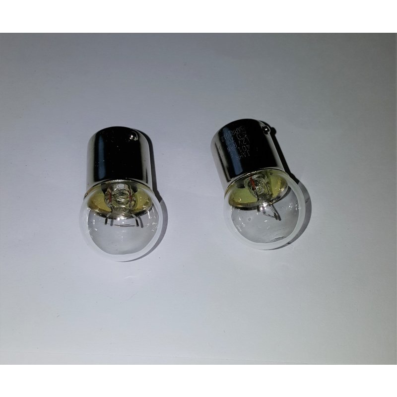 https://www.anlasser-lichtmaschinen-service.de/media/image/product/1033/lg/2-stueck-gluehlampe-gluehbirne-ba15s-12v-10w-long-life-ruecklicht-schlusslicht.jpg